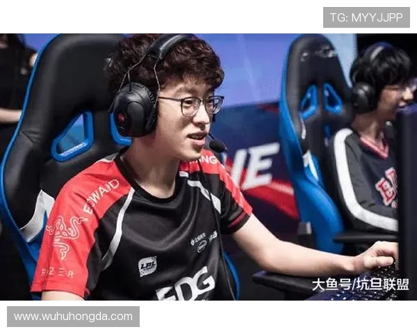 WE战队以65分稳居精英赛积分榜首位,争夺冠军形势一片大好 WE战队以65分稳居精英赛积分榜首位,争夺冠军形势一片大好