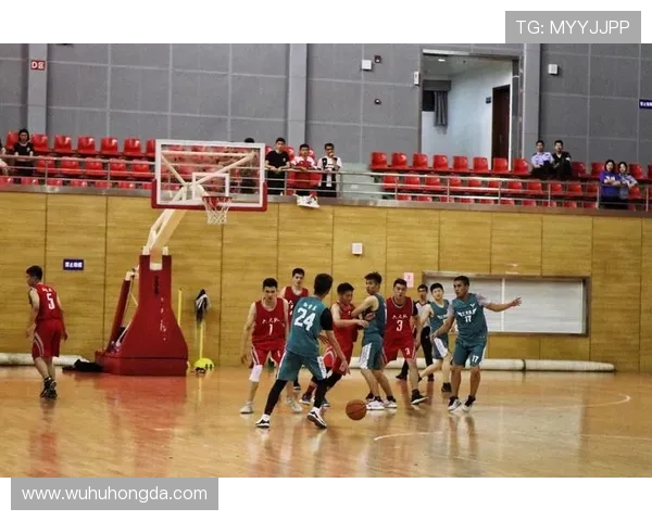 广州街舞队的包夹战术解析与团队协作策略探讨 广州街舞队的包夹战术解析与团队协作策略探讨