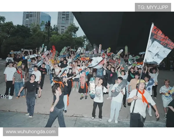 武汉飞盘队在滑板精英赛中的战术意识与团队配合分析 武汉飞盘队在滑板精英赛中的战术意识与团队配合分析