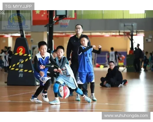 篮球意识排行榜揭晓杭州篮球队荣获第三名展现出色团队配合与战术执行能力 篮球意识排行榜揭晓杭州篮球队荣获第三名展现出色团队配合与战术执行能力