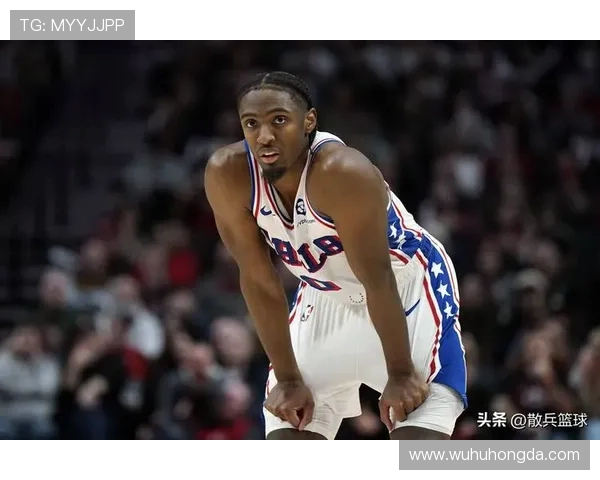 2001年季后赛76人对决猛龙精彩回顾与赛场瞬间分析