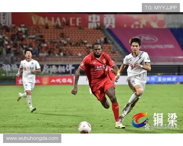 中甲联赛焦点战绿城迎战黄海期待精彩对决与激烈角逐 中甲联赛焦点战绿城迎战黄海期待精彩对决与激烈角逐