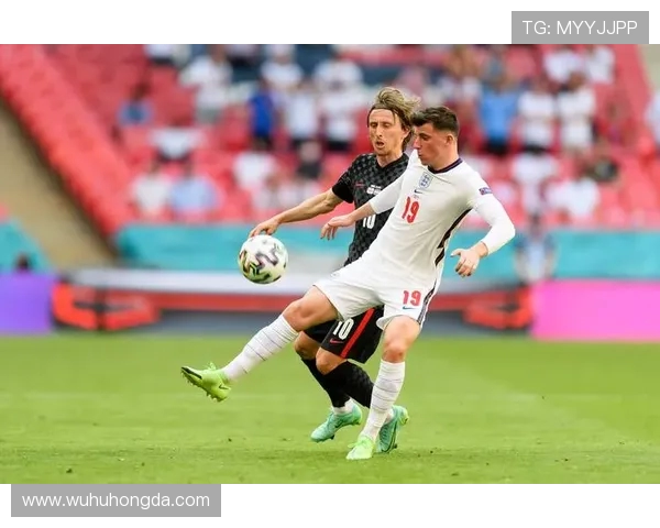 法国与意大利足球对决全景回顾精彩瞬间与战术分析