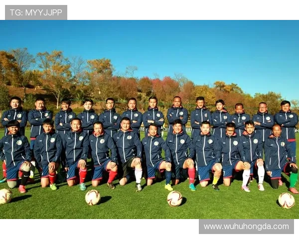 科罗拉多队与芝加哥火队的激烈对决展现足球魅力与团队精神 科罗拉多队与芝加哥火队的激烈对决展现足球魅力与团队精神