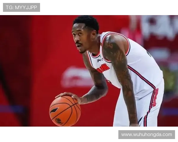 马尚布鲁克斯的篮球之路：从NBA到CBA的辉煌与挑战