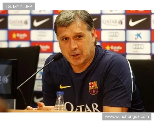 马蒂诺执教生涯回顾与巴萨的恩怨情仇深度解析