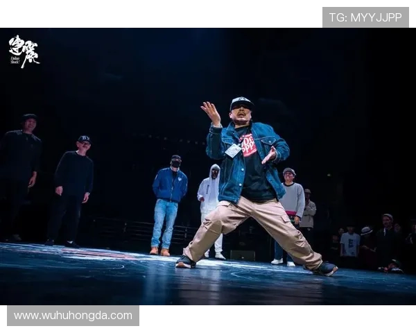 全国街舞大赛特别报道：武汉攀岩队勇攀高峰的奋斗与荣耀之路